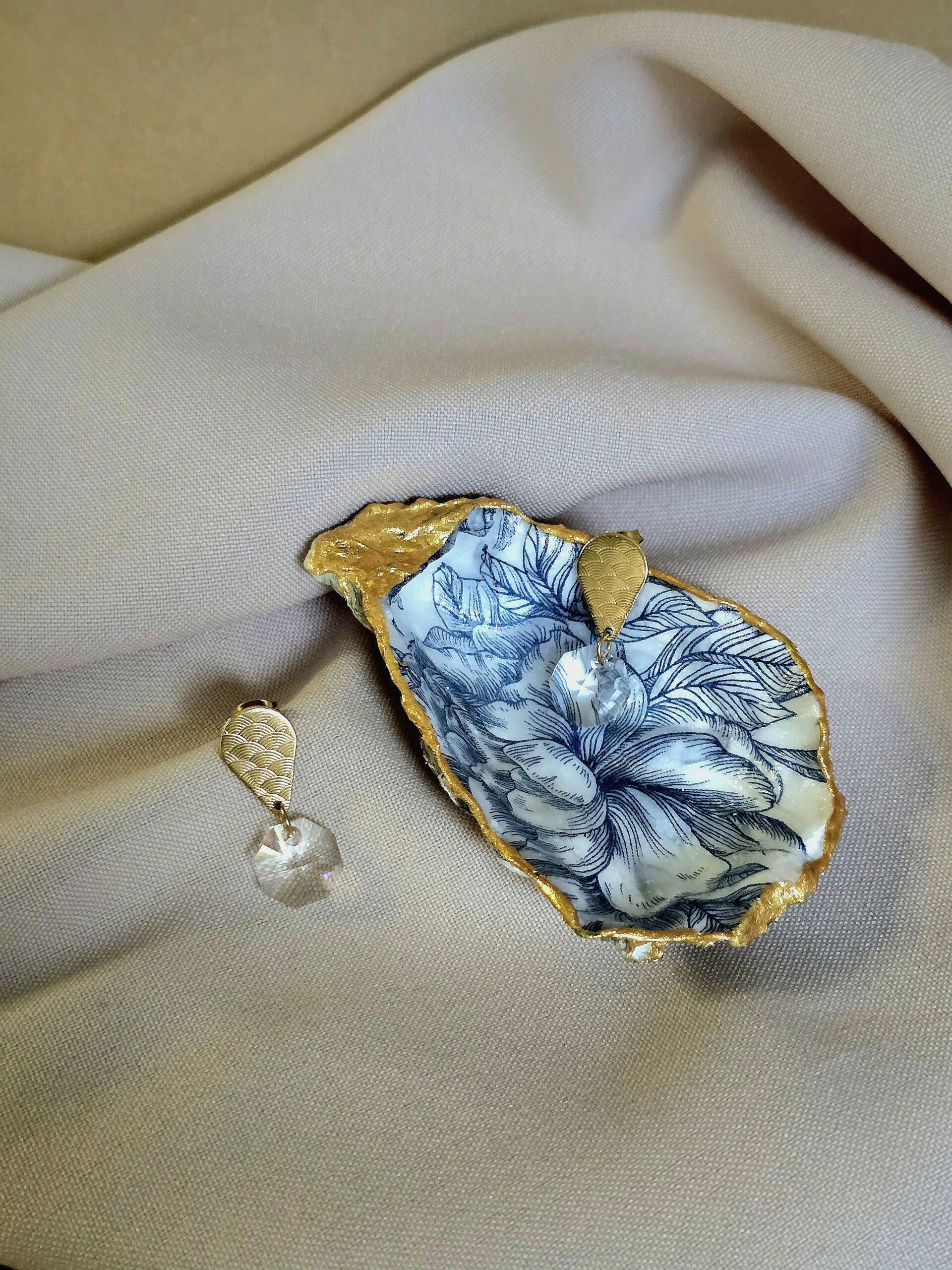 Aranyszínű Swarovski kristály medálos nemesacél fülbevaló