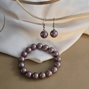 Világosbarna Shell Pearl karkötő és fülbevaló szett – Lamindra handmade egyedi ékszer