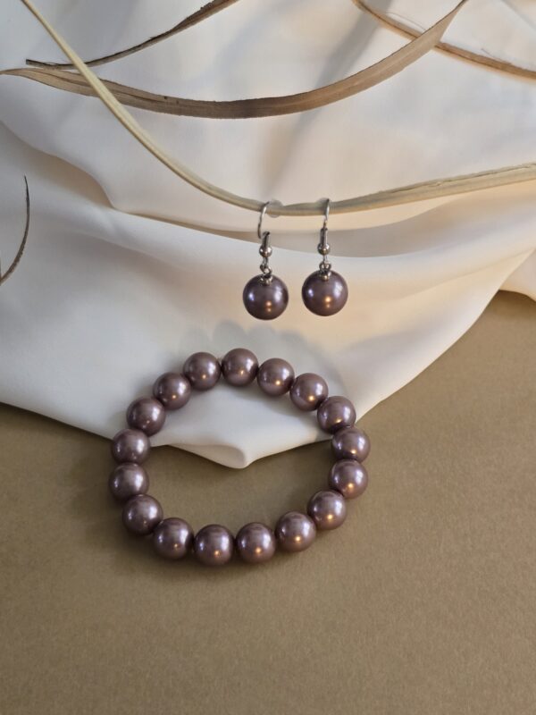 Világosbarna Shell Pearl karkötő és fülbevaló szett – Lamindra handmade egyedi ékszer